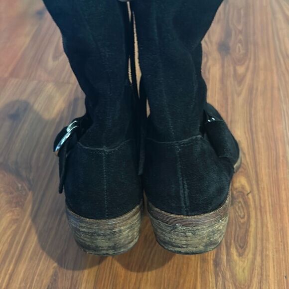 Free People Olive suede rustic boots. Size 39 - Picture 3 of 6